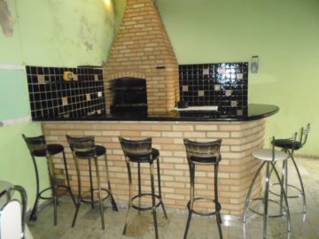 Casa à Venda