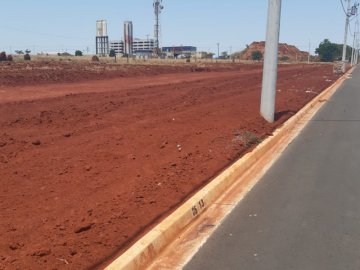 Terreno à Venda